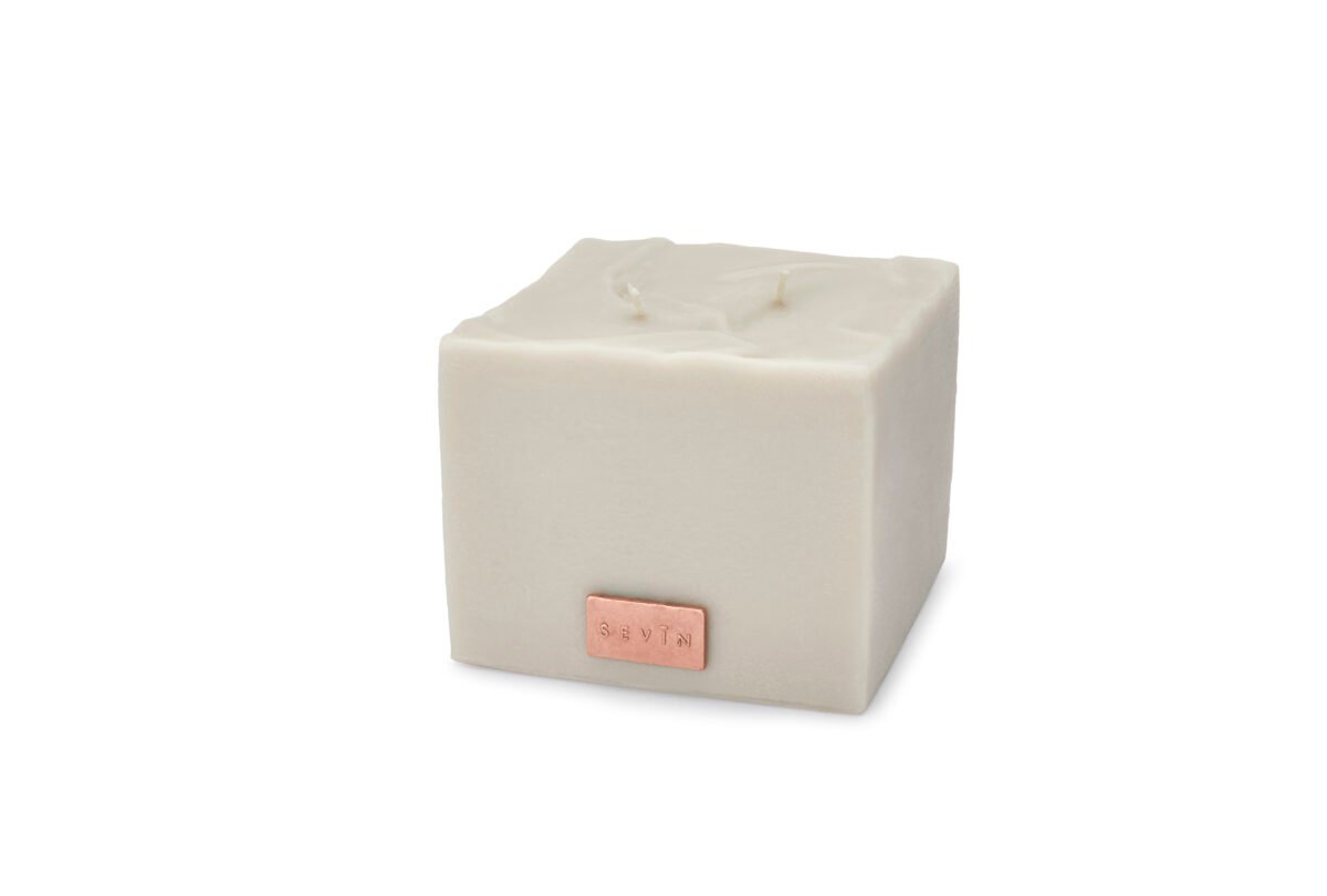 Fresh Clay Scented Candle